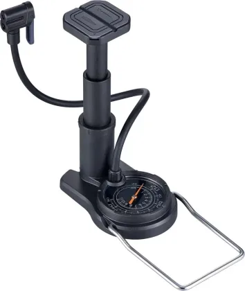 Pumpa TRAMP 160 nožná s manometrom dual ventil